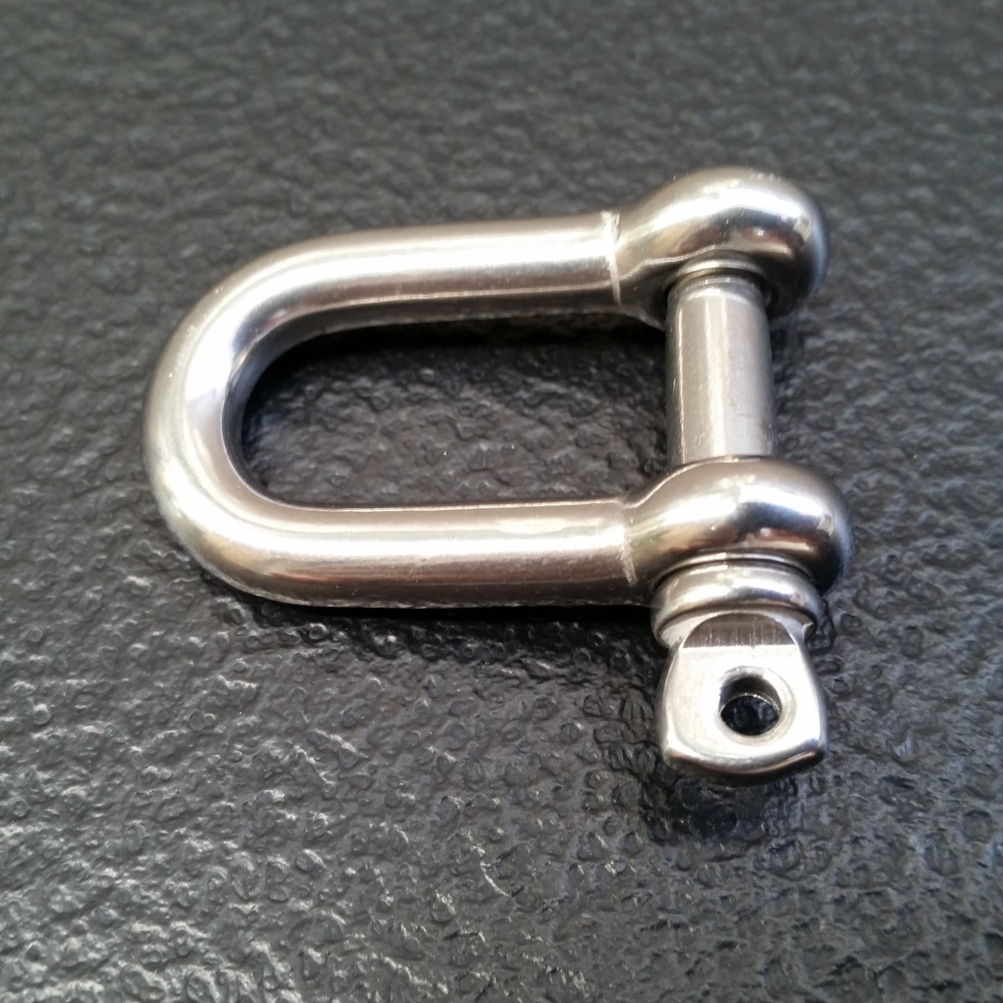 D shackle